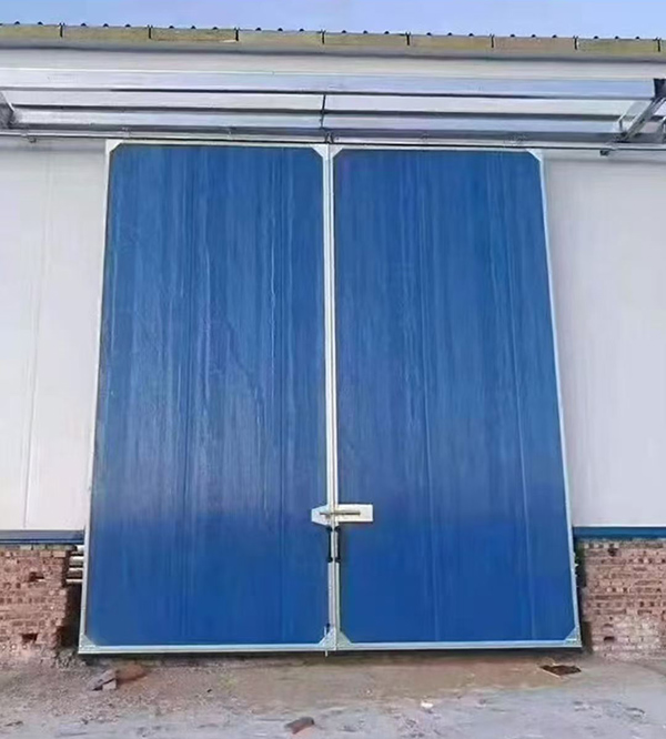 乾县工业门在大型仓储物流通道中的应用实例